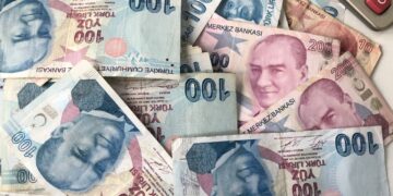 Asgari ücret zammında 2 oran ön planda!